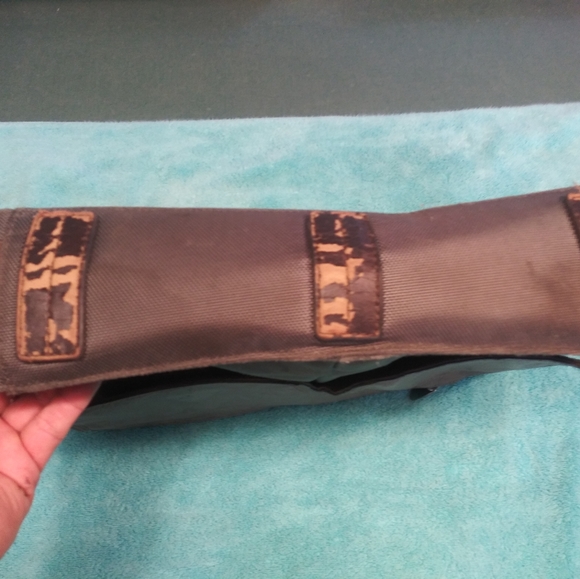 Fossil leather and canvas crossbody organizer - Picture 5 of 7